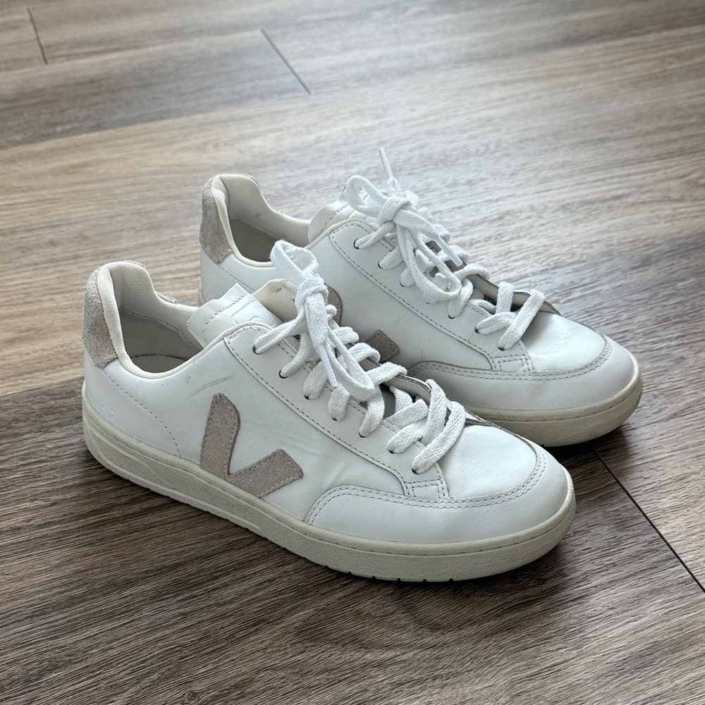 Veja Free People V12 Women's White Sneakers with Tan Details